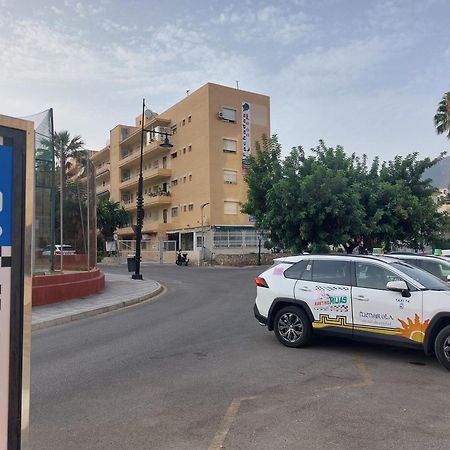 Estudio Con Piscina Y Parking, Playa A 4 Min A Pie, Tren A 2 Min فوينخيرولا المظهر الخارجي الصورة