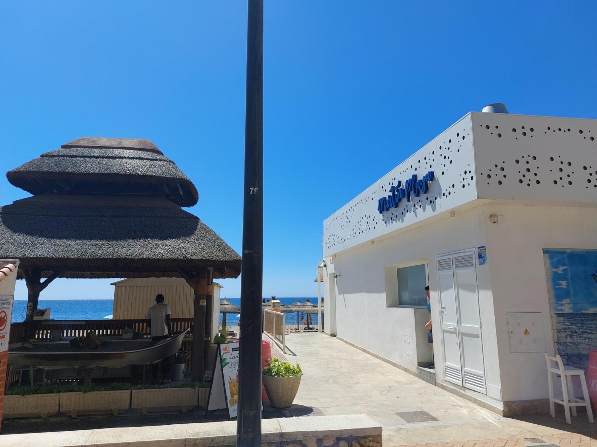 Estudio Con Piscina Y Parking, Playa A 4 Min A Pie, Tren A 2 Min فوينخيرولا المظهر الخارجي الصورة